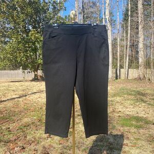 Chico's Travelers Black Crop Stretch Slacks